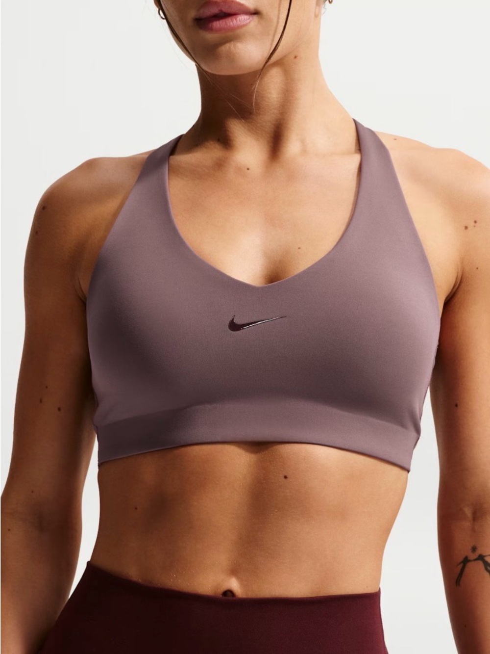 NWT! Nike Universa
Women's Medium-Support Padded Sport Bra